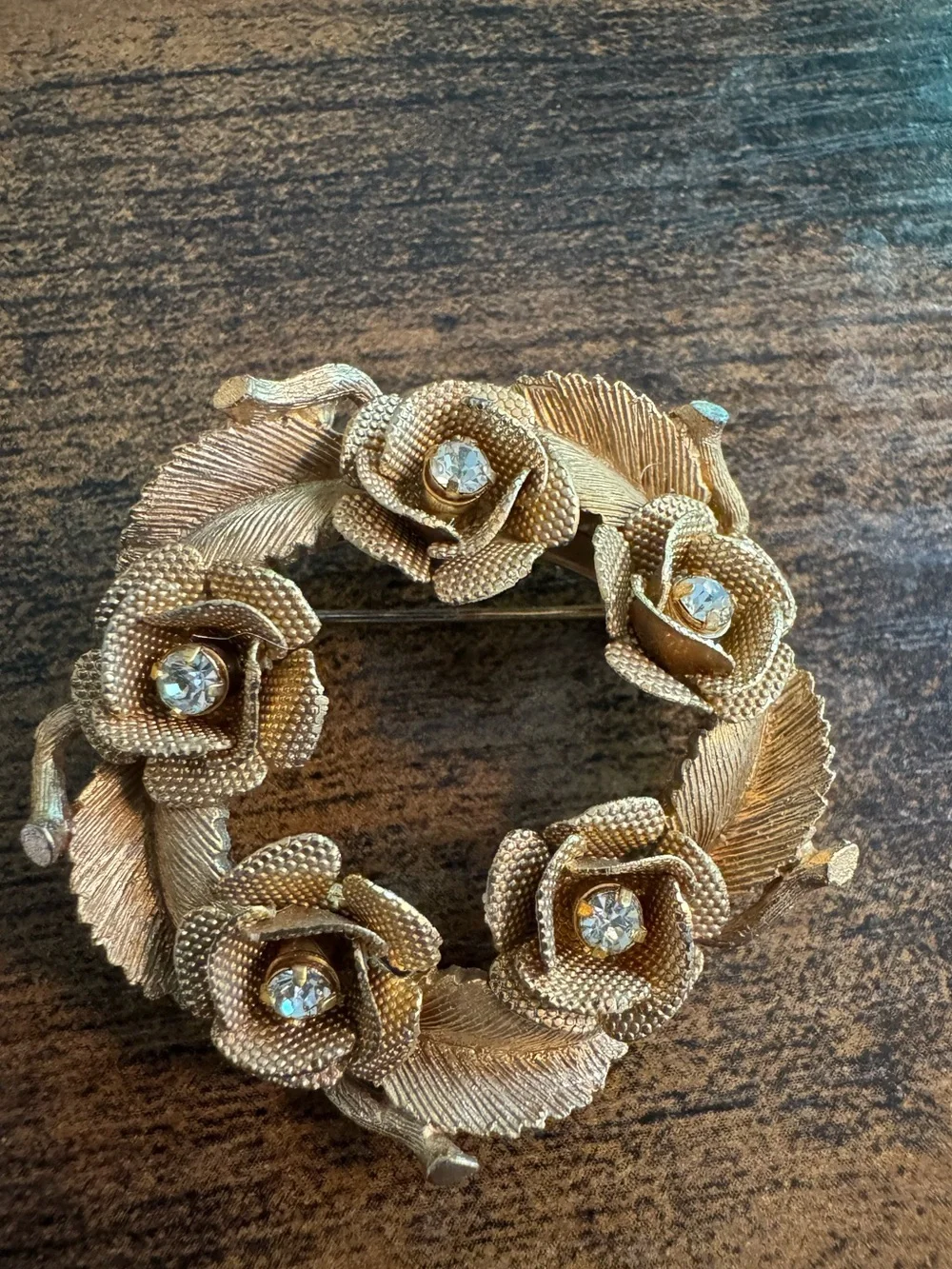 Smaller Gold Tone Wreath Brooch with Clear Crystals, Unmarked, Retro, Elegant